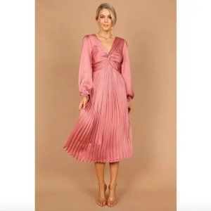 Petal & Pup Noelle Pink Twist Front Pleated Long Sleeve Midi Dress M